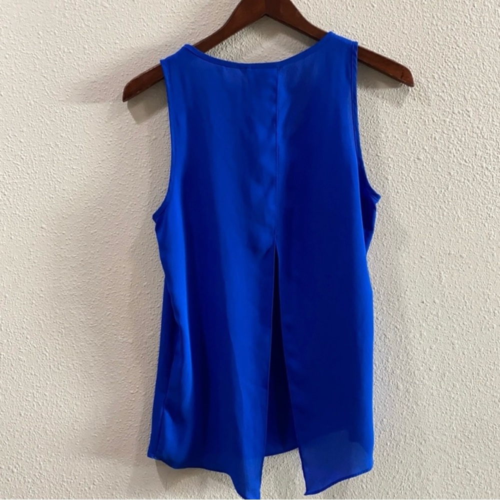 Women’s Express tank top blue split back small